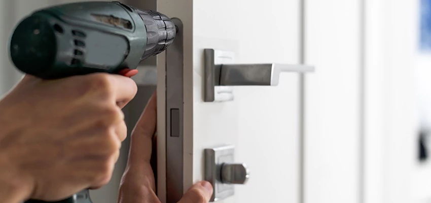 Locksmith For Lock Replacement Near Me in Alta Sierra, CA