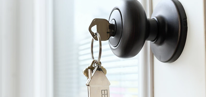 Bifold Door Knob Replacement in Alta Sierra, California