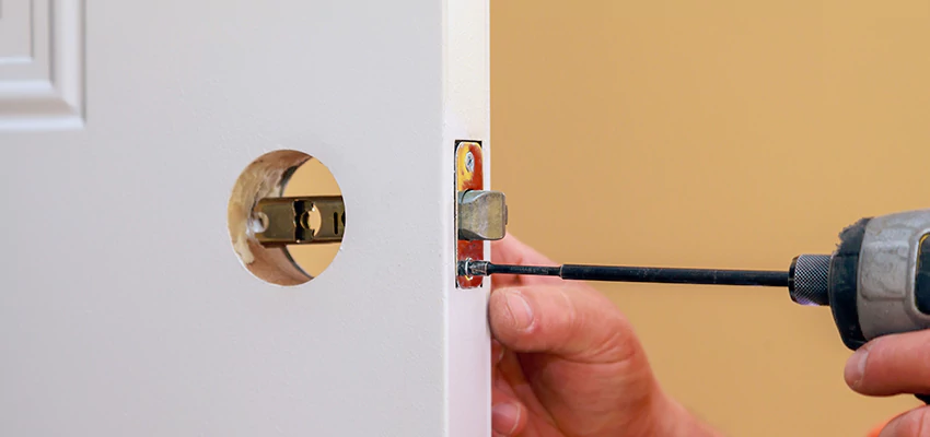 Stuck Door Knobs Repair in Alta Sierra, CA